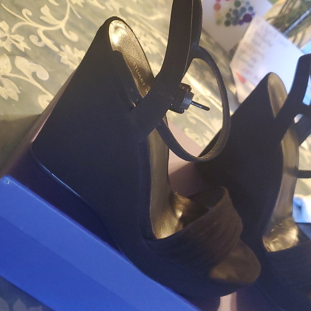 Black suede shoes - Picture 2 of 12